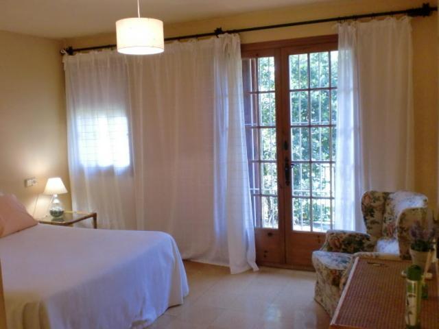 Puig Gros Hotel Montrás Szoba fotó