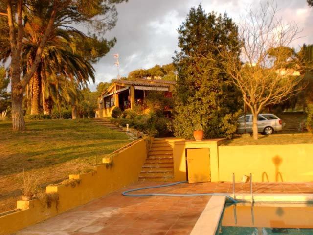 Puig Gros Hotel Montrás Kültér fotó