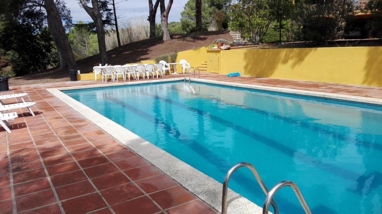 Puig Gros Hotel Montrás Kültér fotó
